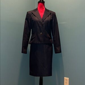 Elegant Dark Navy Blazer and Skirt Set Size 8